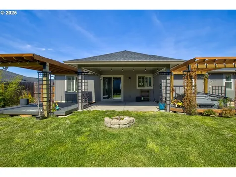 325 Brady Lane Roseburg OR 97471