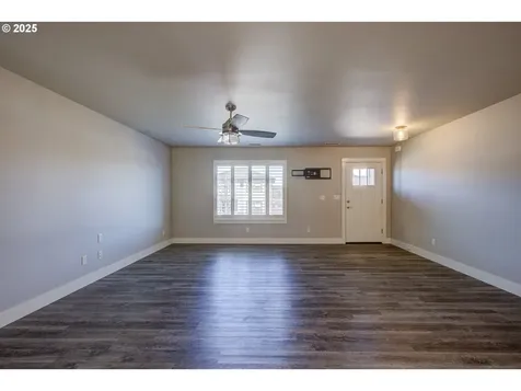 325 Brady Lane Roseburg OR 97471