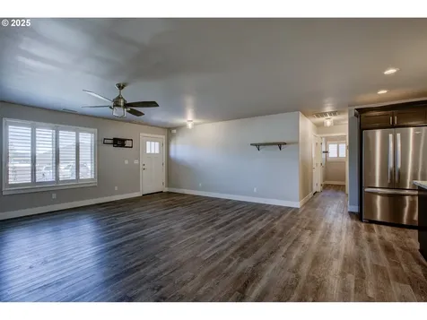 325 Brady Lane Roseburg OR 97471