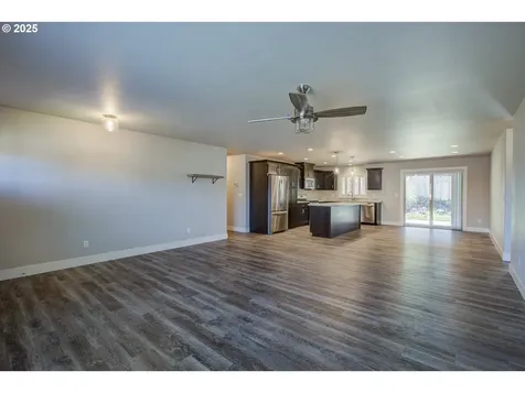 325 Brady Lane Roseburg OR 97471