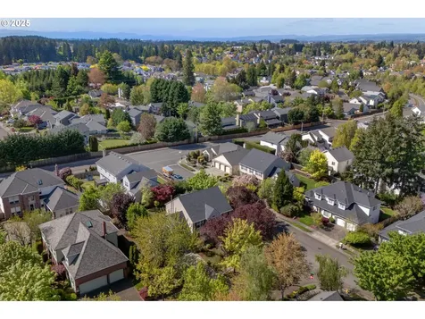 305 SW 169th Place Beaverton OR 97006