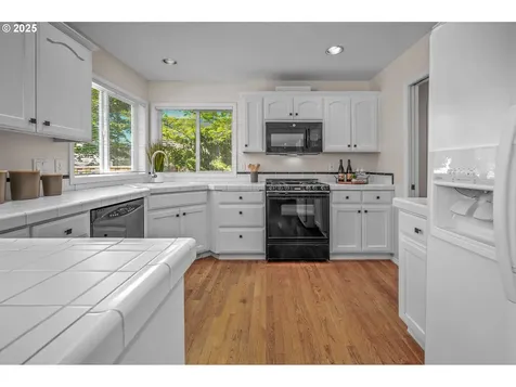 305 SW 169th Place Beaverton OR 97006