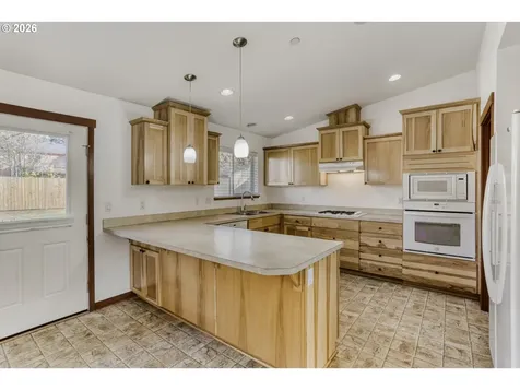 19243 Central Point Road Oregon City OR 97045