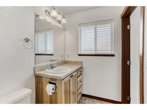 19243 Central Point Road Oregon City OR 97045