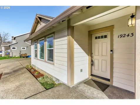 19243 Central Point Road Oregon City OR 97045