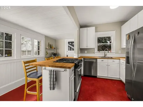 6109 NE 7th Avenue Portland OR 97211