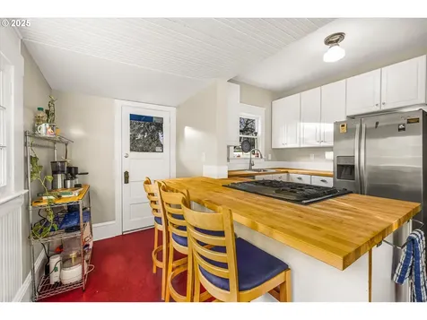 6109 NE 7th Avenue Portland OR 97211