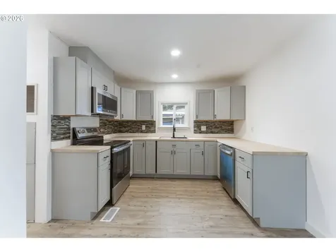 4424 SE Roethe Road Milwaukie OR 97267