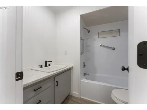 4424 SE Roethe Road Milwaukie OR 97267