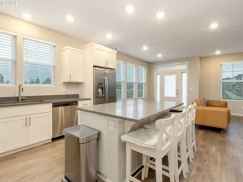 8473 SE Crabapple Street Hillsboro OR 97123