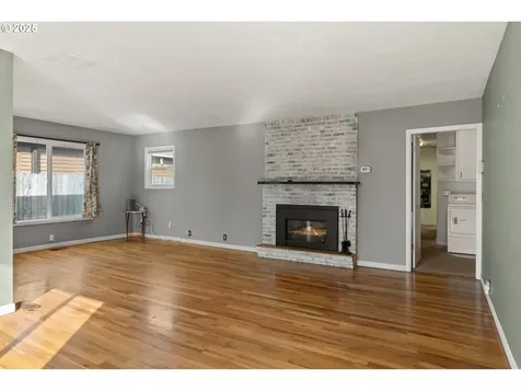 527 W Berdine Street Roseburg OR 97471