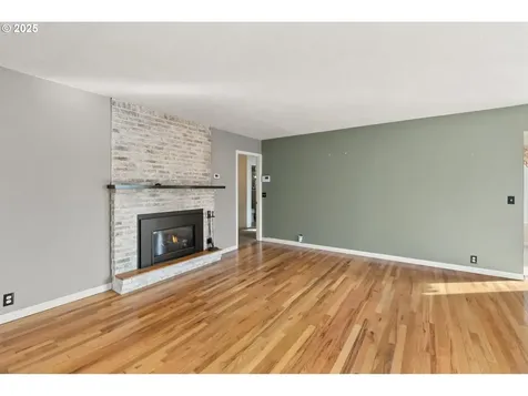 527 W Berdine Street Roseburg OR 97471