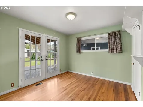 527 W Berdine Street Roseburg OR 97471