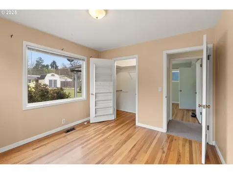 527 W Berdine Street Roseburg OR 97471