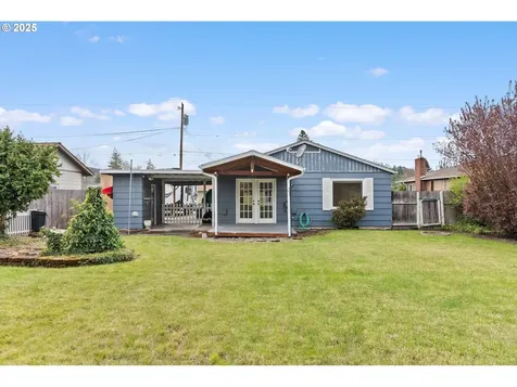 527 W Berdine Street Roseburg OR 97471