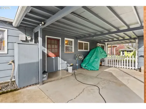 527 W Berdine Street Roseburg OR 97471