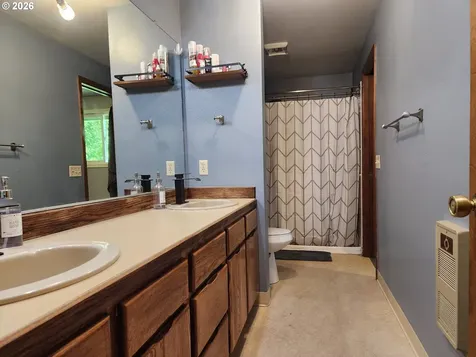 130 NE 12th Avenue Canby OR 97013