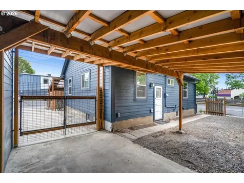 3327 SE 50th Avenue Portland OR 97206