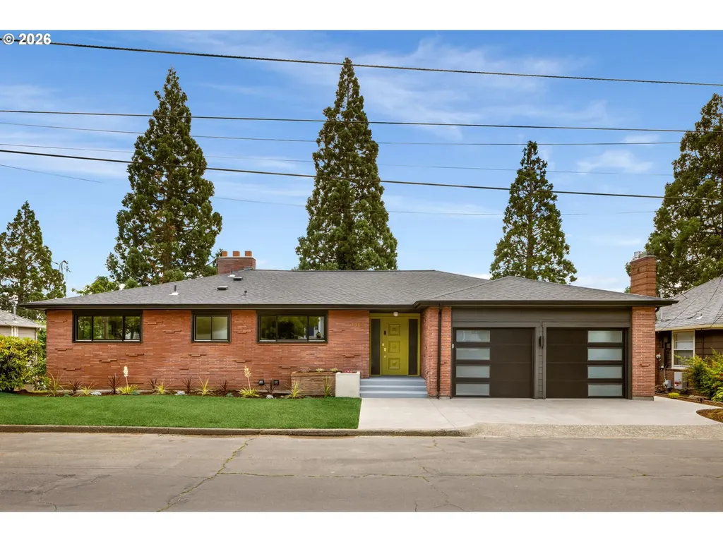 7300 NE Sacramento Street Portland OR 97213