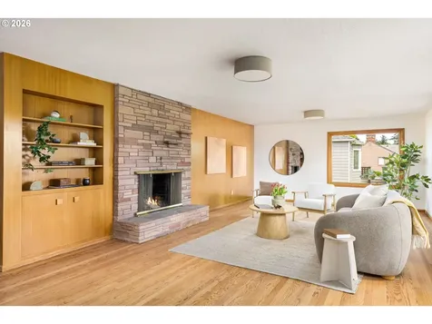 7300 NE Sacramento Street Portland OR 97213