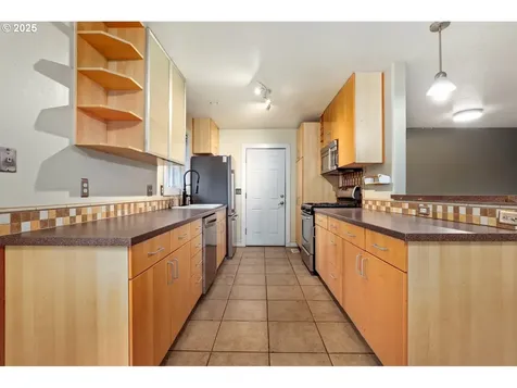 17975 Belmore Avenue Lake Oswego OR 97035