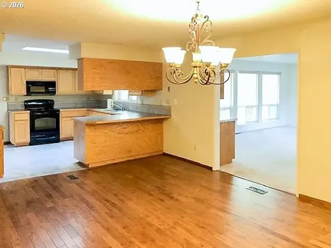 1649 NW Martin Avenue Roseburg OR 97471