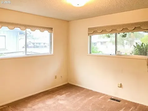 1649 NW Martin Avenue Roseburg OR 97471