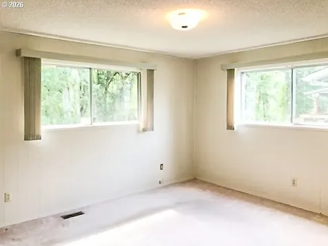 1649 NW Martin Avenue Roseburg OR 97471