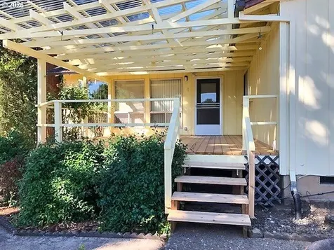 1649 NW Martin Avenue Roseburg OR 97471
