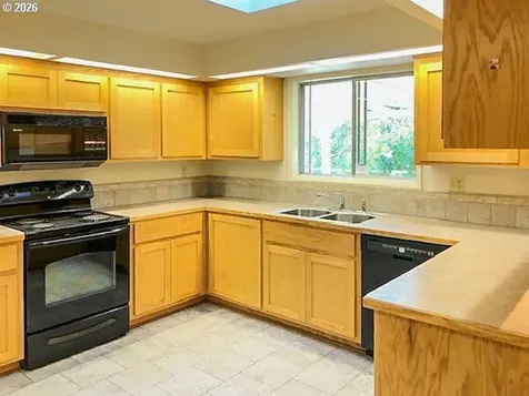 1649 NW Martin Avenue Roseburg OR 97471