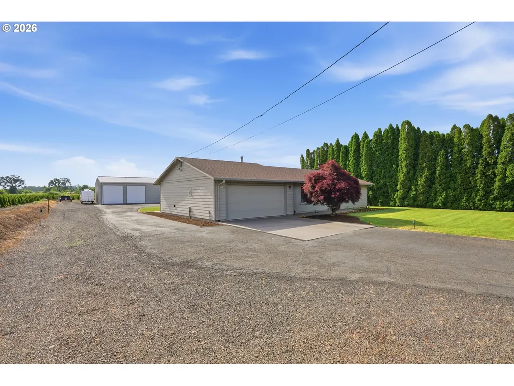 23901 NE Airport Road Aurora OR 97002