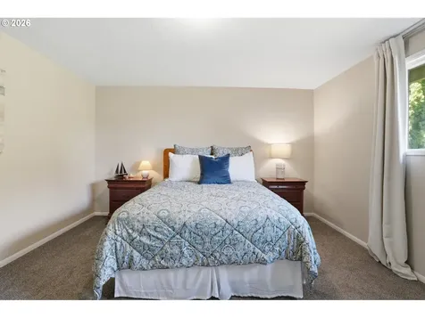 23901 NE Airport Road Aurora OR 97002