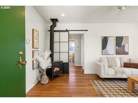 5903 SW Old Scholls Ferry Road Portland OR 97225