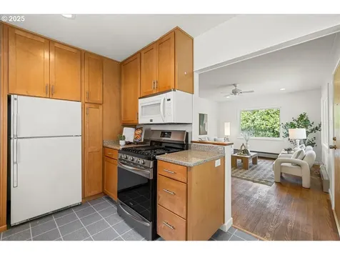 5903 SW Old Scholls Ferry Road Portland OR 97225