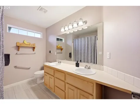 2046 NW Fargo Court Camas WA 98607