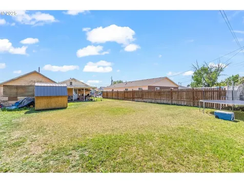 1420 Gregory Avenue Sunnyside WA 98944