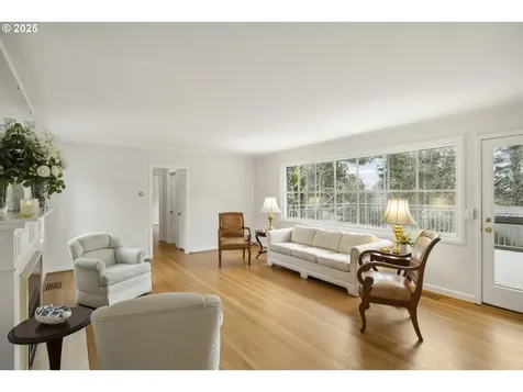 7116 SW Canyon Lane Portland OR 97225