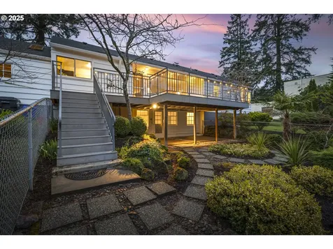 7116 SW Canyon Lane Portland OR 97225