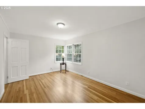 7116 SW Canyon Lane Portland OR 97225