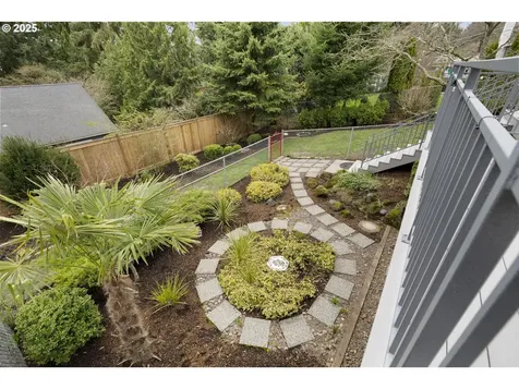 7116 SW Canyon Lane Portland OR 97225