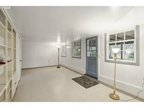 7116 SW Canyon Lane Portland OR 97225