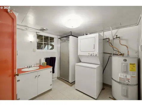 7116 SW Canyon Lane Portland OR 97225