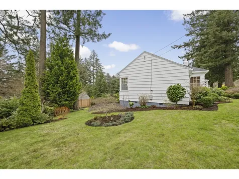 7116 SW Canyon Lane Portland OR 97225