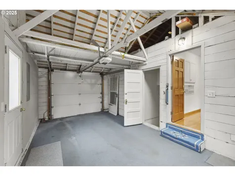 7116 SW Canyon Lane Portland OR 97225
