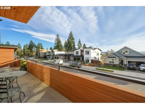 517 NE Province Drive Camas WA 98607