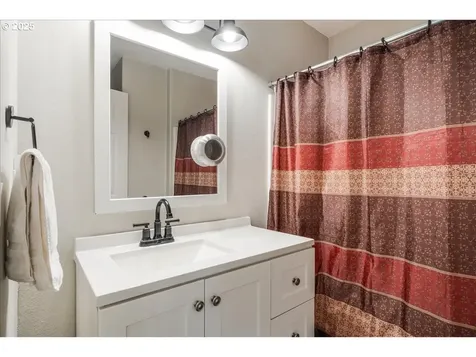 140 W Johanna Court Newberg OR 97132