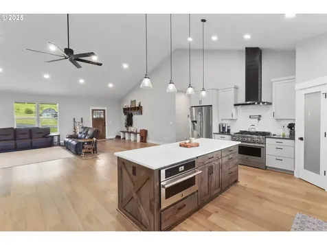 2545 E 18th Street The Dalles OR 97058
