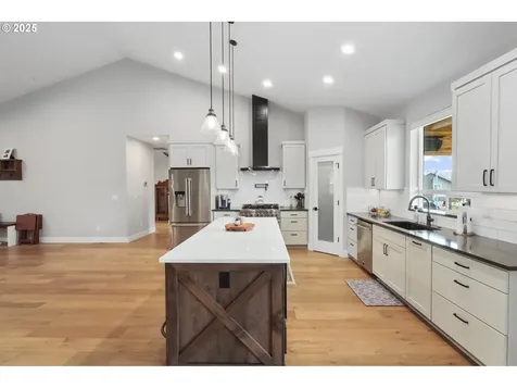 2545 E 18th Street The Dalles OR 97058