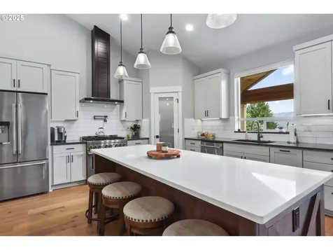2545 E 18th Street The Dalles OR 97058