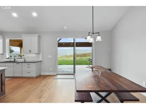 2545 E 18th Street The Dalles OR 97058